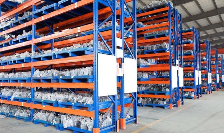 Lý do doanh nghiệp lớn tại Đà Nẵng ưu tiên chọn pallet sắt cho kho bãi